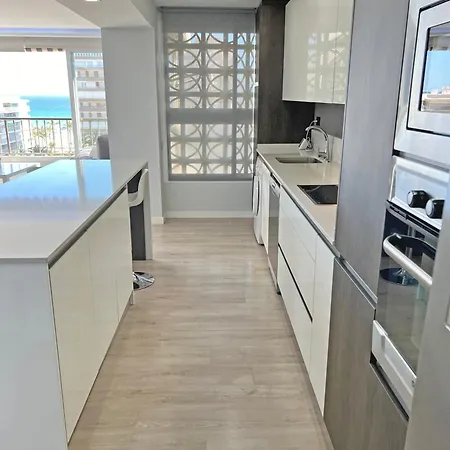 Lujo En La Playa. Parking Gratis شقة لقنت