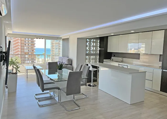 Apartamento Lujo En La Playa. Parking Gratis *